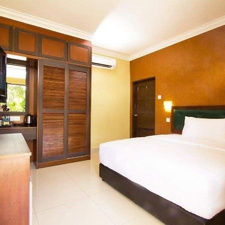 New Kesuma Villa Exclusive Stay Парит Раджа Екстериор снимка