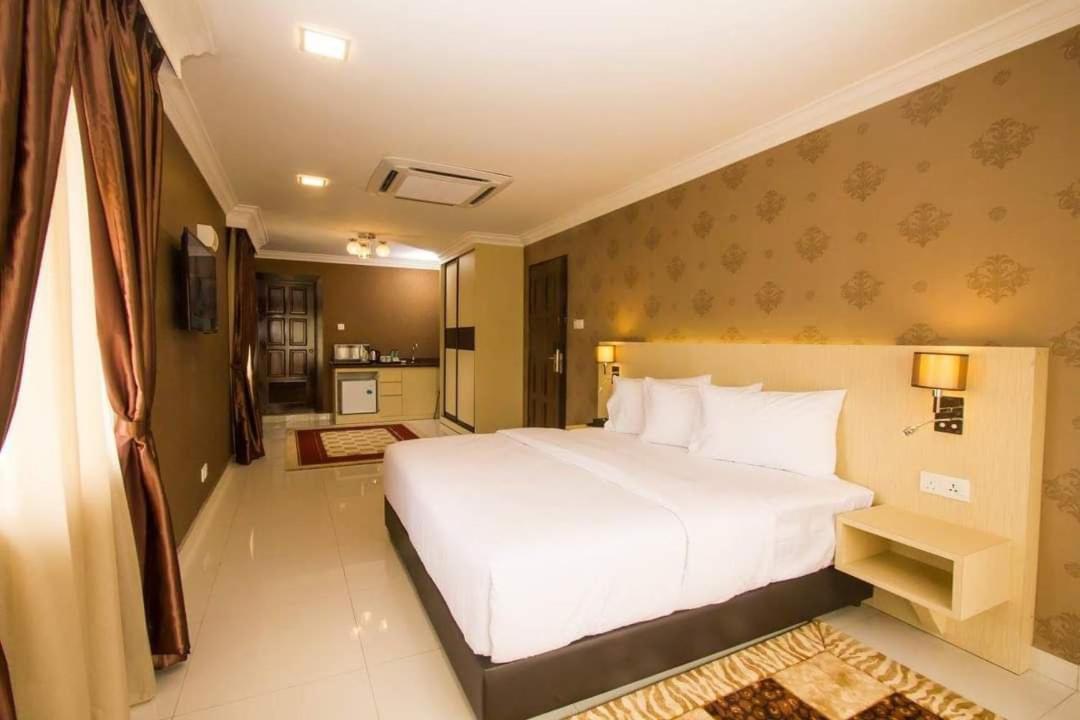 New Kesuma Villa Exclusive Stay Парит Раджа Екстериор снимка
